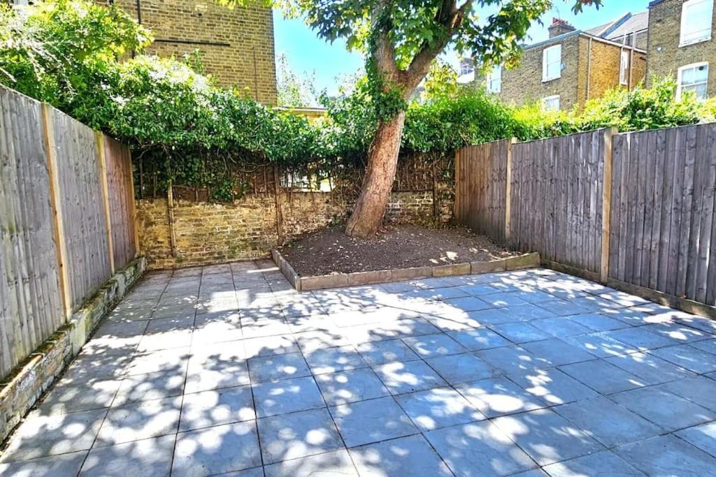 לונדון Flat In Queens Park מראה חיצוני תמונה